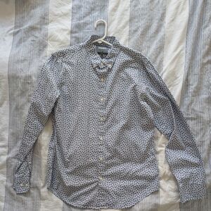 Men's Patterned Button-Up Shirt